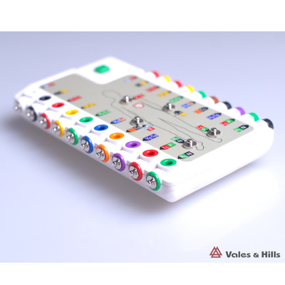 High Reliable ECG Simulator For IOS Application With White And Smart Bluetooth Monitor